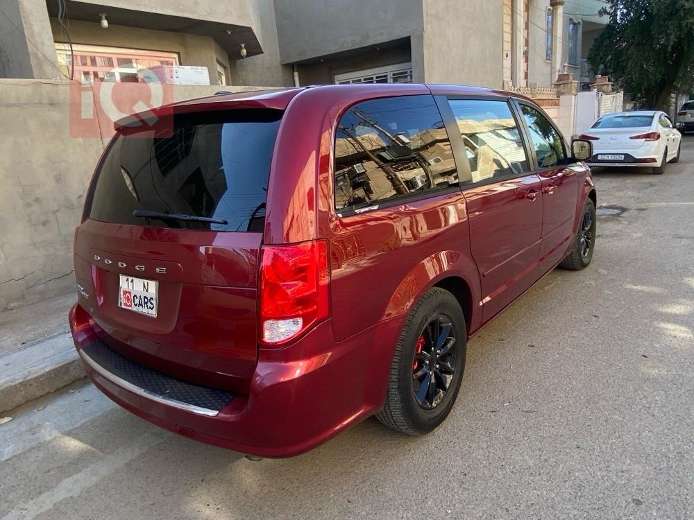 دودج جراند كارافان